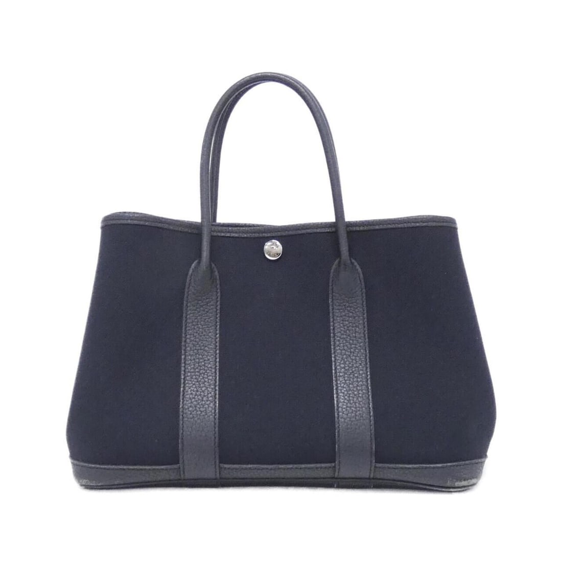 Hermes Garden Party 30cm 069573CK Handbag: --- Catalog ---Category: SizeSize (HxWxD): 21cm x 30cm x 14cm / 8.26'' x 11.81'' x 5.51''Category: DesignType: HandbagColor: BlackGender: WomenMaterial: Leather Leather/Fur Type: Negonda