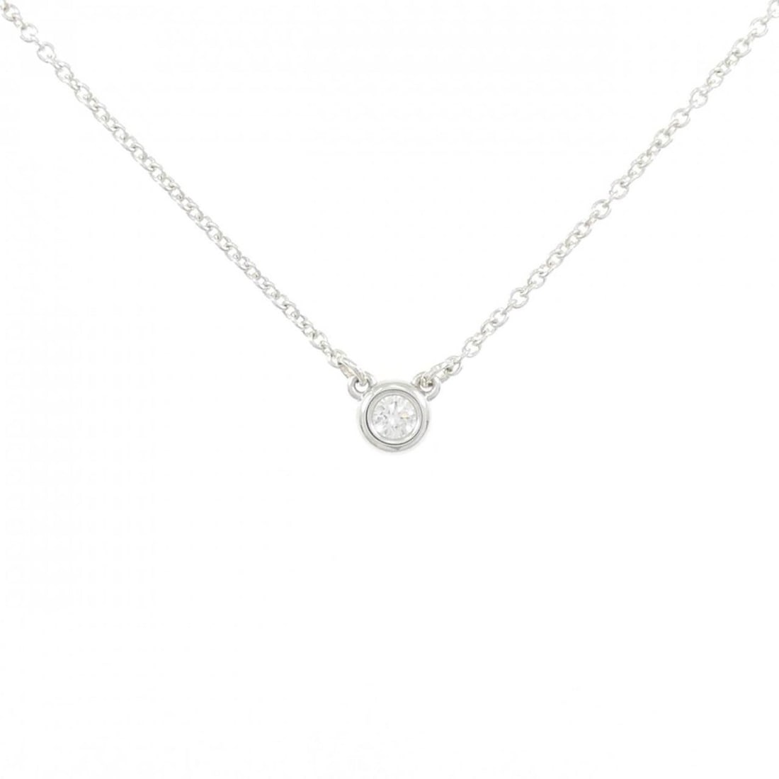 Tiffany By the Yard Necklace: --- Catalog ---Category: SizePendant Size: 4.3mm x 4.3mm / 0.16'' x 0.16''Neck Circumference: 41 cm / 16.14''Category: DesignColor: SilverStone: DiamondGender: WomenMaterial: Silver 925Necklace Type: