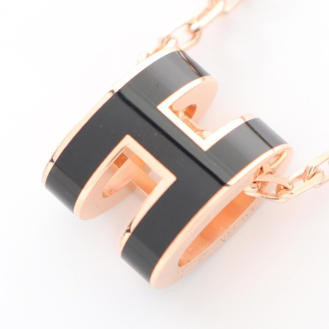 Hermes Hermès MINI POP H Necklace, Gold-Plated, Women's, Black: --- Catalog ---Category: SizePendant Size: 9mm x 7mm / 0.35'' x 0.27''Neck Circumference: 40 cm / 15.74''Category: DesignColor: Black, GoldGender: WomenMaterial: Gold platingNecklace Type: NecklaceCat