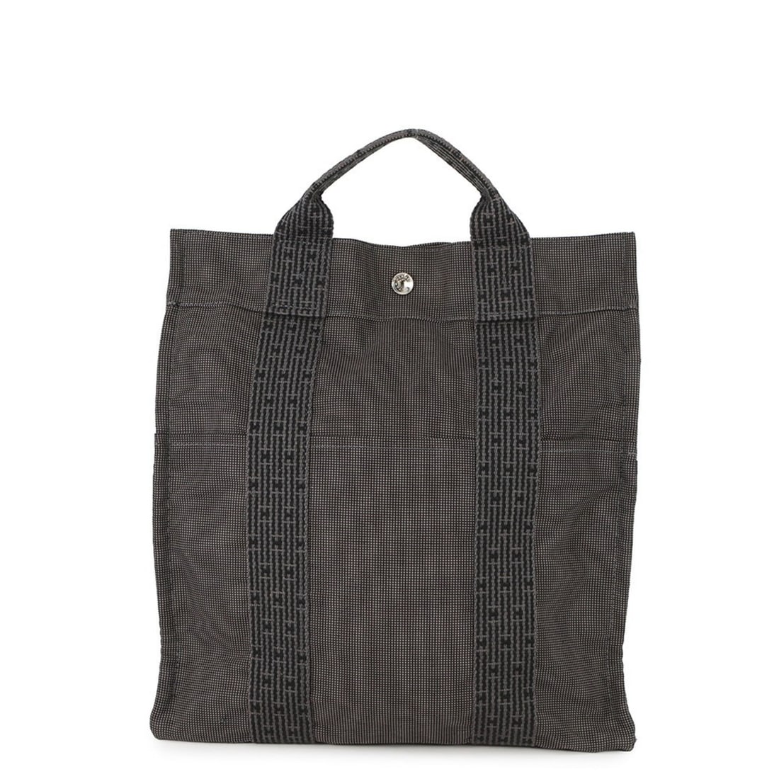 Hermes Air Line Ad MM Nylon Canvas Backpack HERMES Bag: --- Catalog ---Category: SizeWeight: 720g / 1.58lb.Size (HxWxD): 34cm x 32cm x 13cm / 13.38'' x 12.59'' x 5.11''Category: DesignType: BackpackColor: GrayGender: WomenClosure: ZipperMaterial: Nylon can