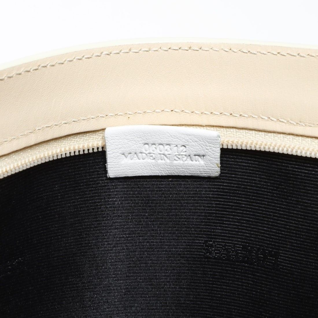 LOEWE Leather Pouch White - 12