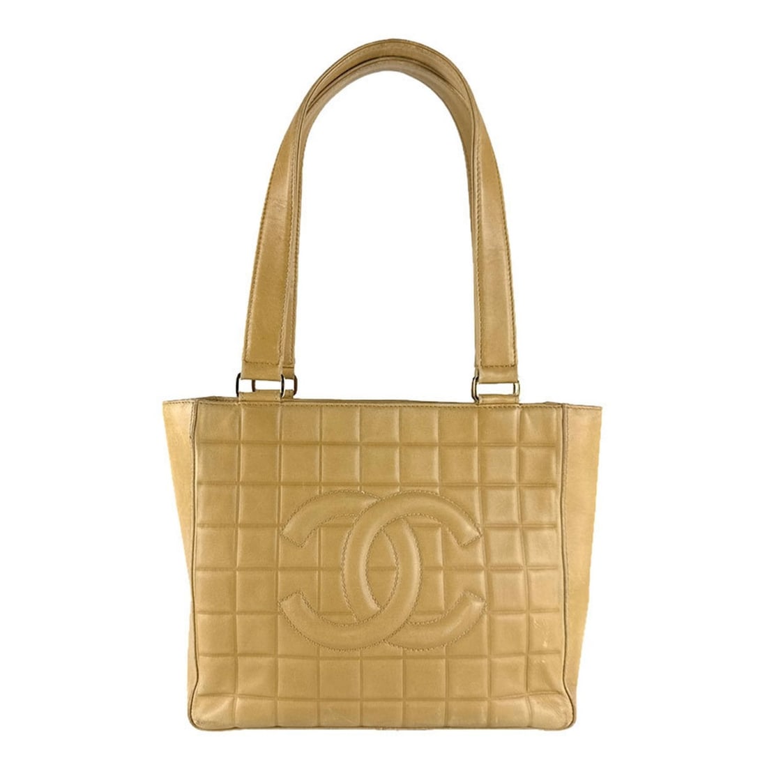 CHANEL Chocobar Leather Handbag, Beige, Women's, z8521: --- Catalog ---Category: SizeSize (HxWxD): 21cm x 24cm x 8cm / 8.26'' x 9.44'' x 3.14''Category: DesignType: HandbagColor: BeigeGender: WomenMaterial: Leather Category: GeneralBrand: ChanelCountry of