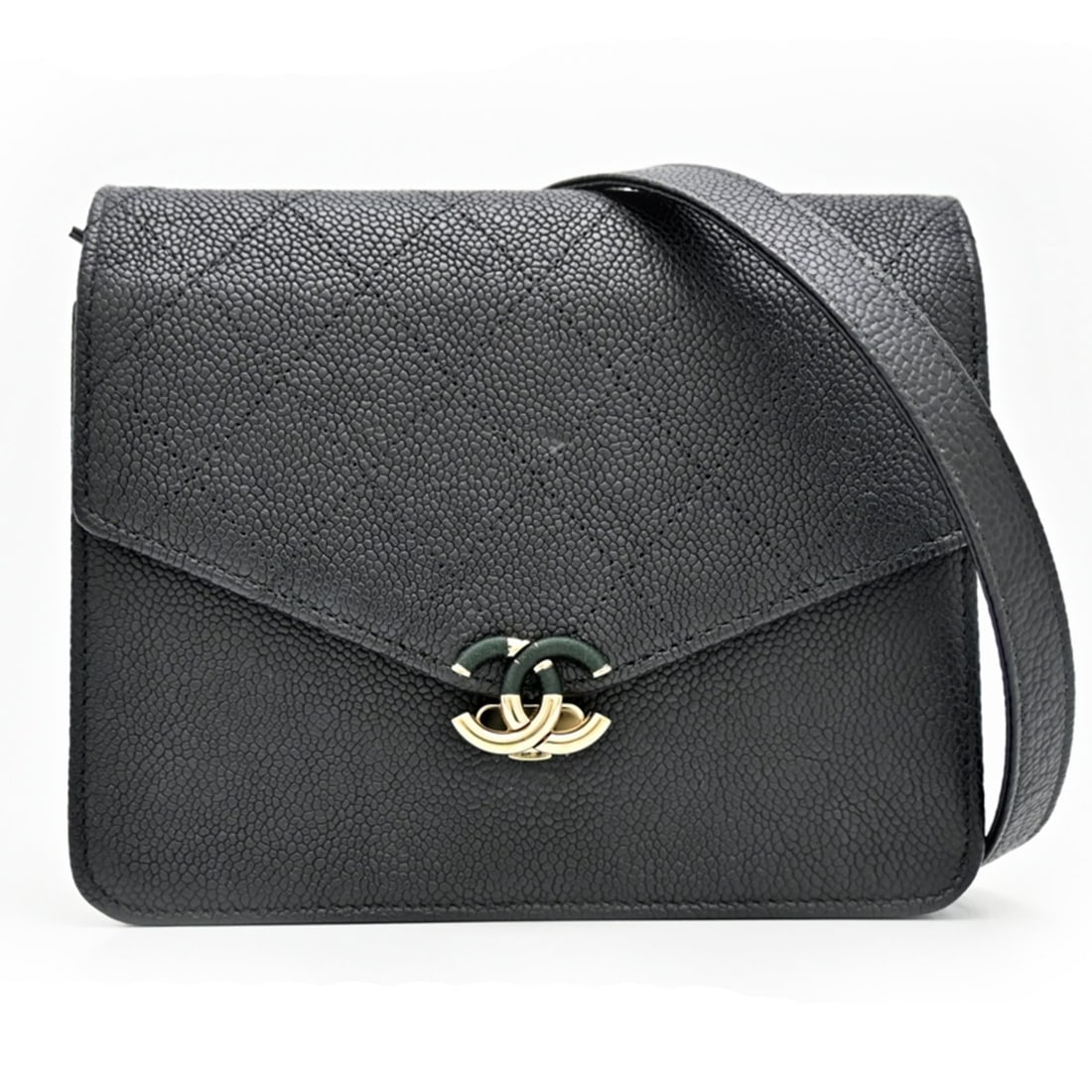 Chanel Matelasse Chain Wallet, Gold Hardware, Women's Long A33814, Caviar Leather, Black: --- Catalog ---Category: SizeSize (HxWxD): 14cm x 16.5cm x 3.5cm / 5.51'' x 6.49'' x 1.37''Category: DesignType: Chain/Shoulder walletColor: BlackGender: WomenMaterial: Grained Calfskin Category: Gene