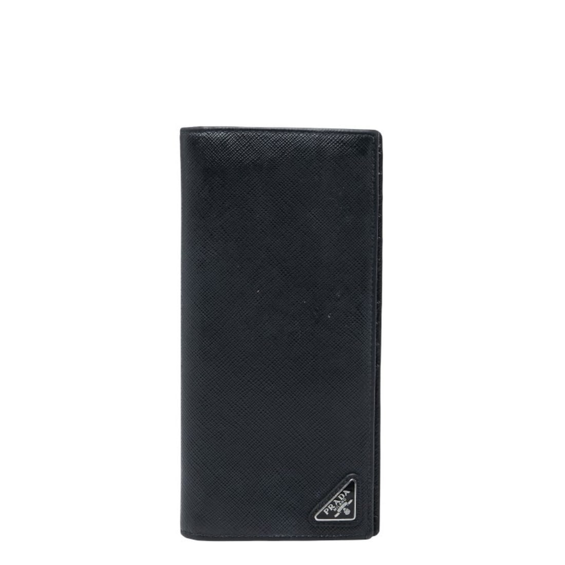 Prada Triangle Logo Plate Long Wallet in Black Saffiano Leather for Men: --- Catalog ---Category: SizeSize (HxWxD): 19cm x 9.5cm x 1.5cm / 7.48'' x 3.74'' x 0.59''Category: DesignType: Long wallet (bi-fold)Color: BlackGender: MenMaterial: Leather Leather/Fur Type: Saffiano