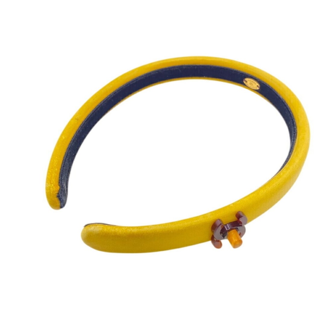 CHANEL Coco Mark Turn Lock Hairband, Yellow, Women's: --- Catalog ---Category: SizeSize (LxW): 14cm x 11.5cm / 5.51'' x 4.52''Category: DesignType: Alice bandColor: YellowGender: WomenMaterial: LeatherCategory: GeneralBrand: Chanel--- Item List ---Sectio