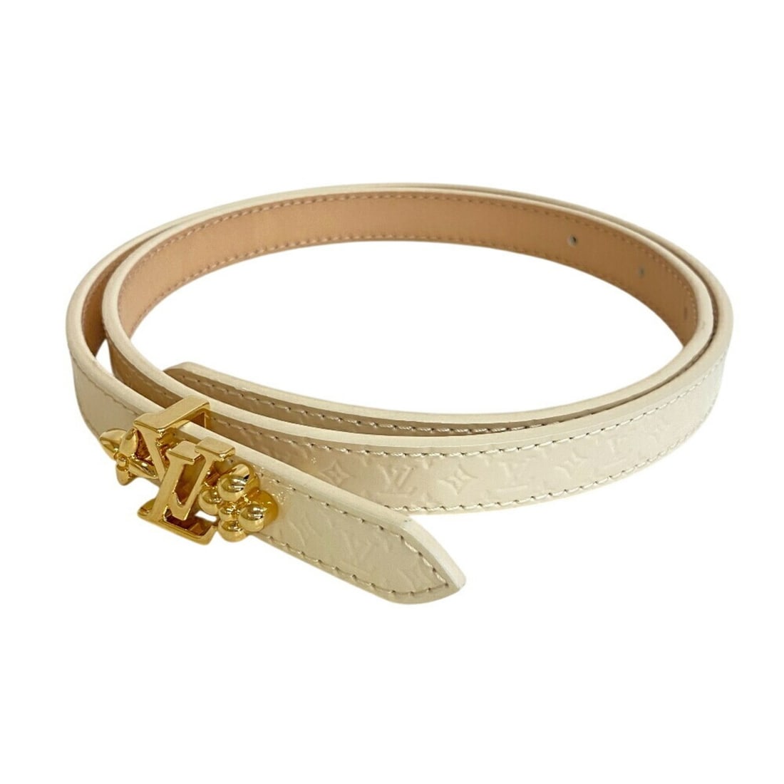 LOUIS VUITTON M8489 LV Gram 15mm Reversible Belt White Women's: --- Catalog ---Category: SizeWidth: 1.5cm / 0.59''Length: 68.5cm - 78.5cm / 26.96'' - 30.9''Category: DesignType: Standard beltColor: Gold, WhiteGender: WomenLeather/Fur Type: Patent leatherMaterial (