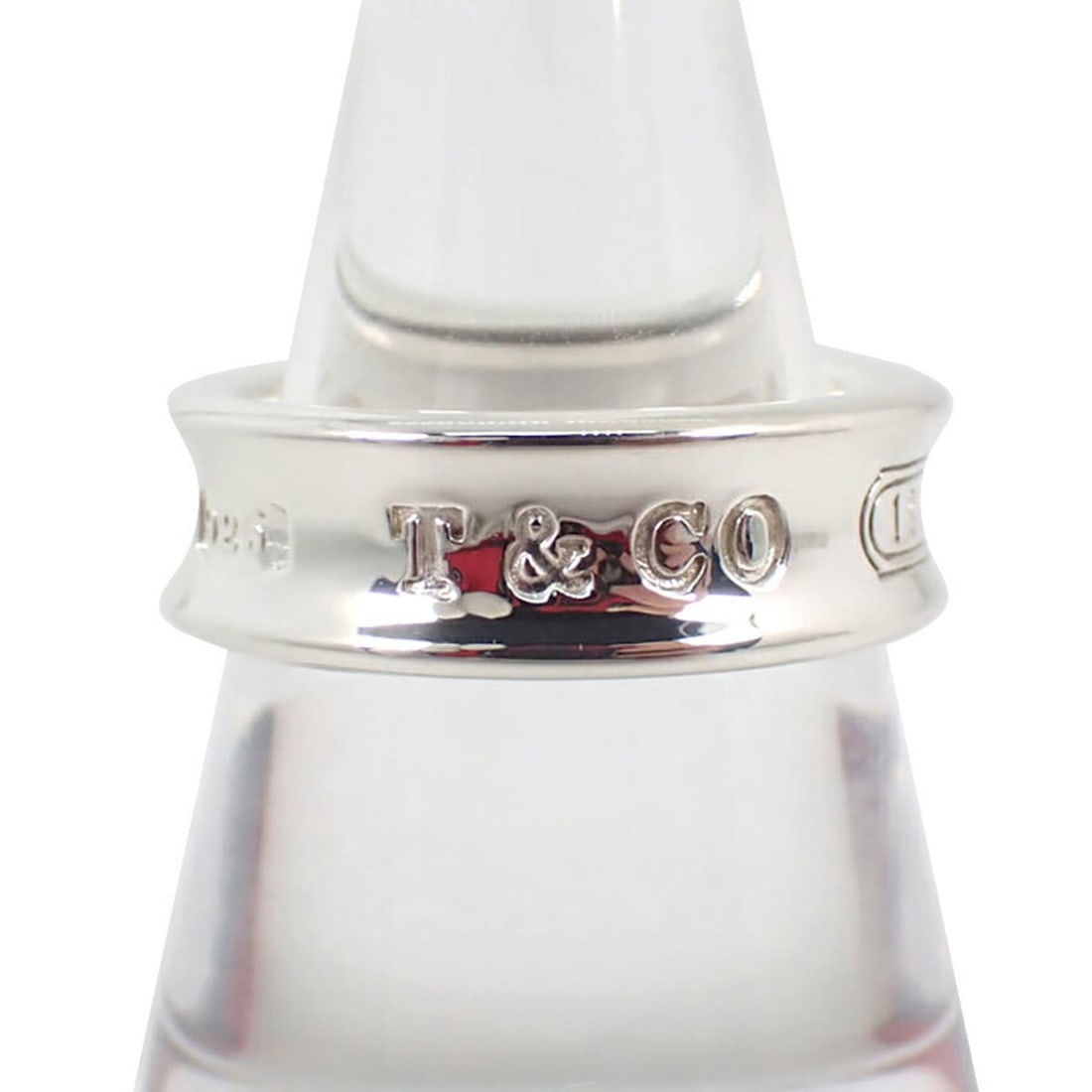 TIFFANY 925 1837 Ring, size 15.5: --- Catalog ---Category: SizeUS Size: 7.5Brand Size: 55Category: DesignType: Band ringGender: WomenMaterial: Sterling silver 925Category: GeneralBrand: Tiffany--- Item List ---Section: