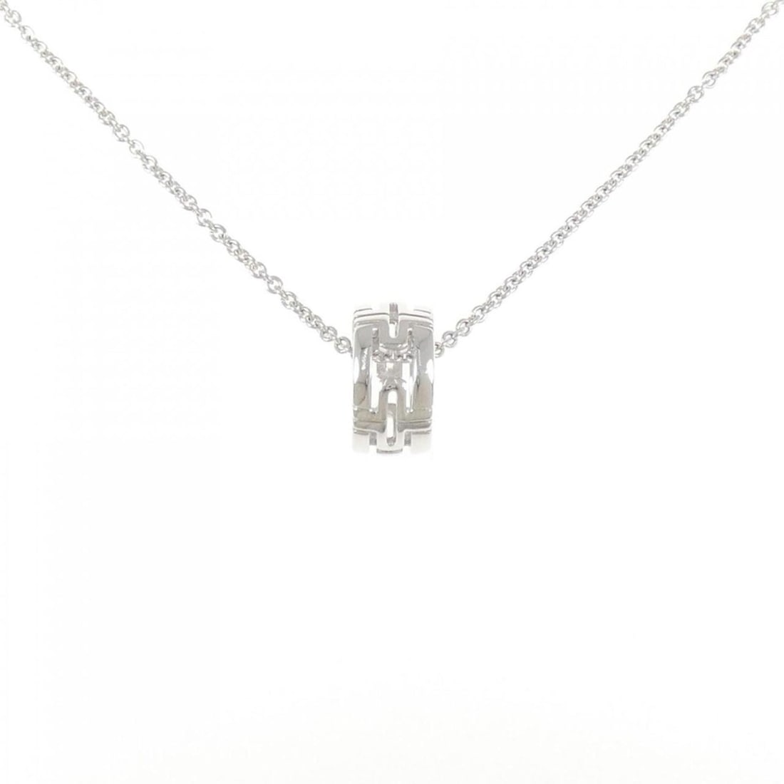 Bvlgari Parentesi Necklace: --- Catalog ---Category: SizePendant Size: 14.7mm x 7.8mm / 0.57'' x 0.3''Neck Circumference: 38 cm - 45 cm / 14.96'' - 17.71''Category: DesignGender: WomenMaterial: White gold (18K)Pendant Type: