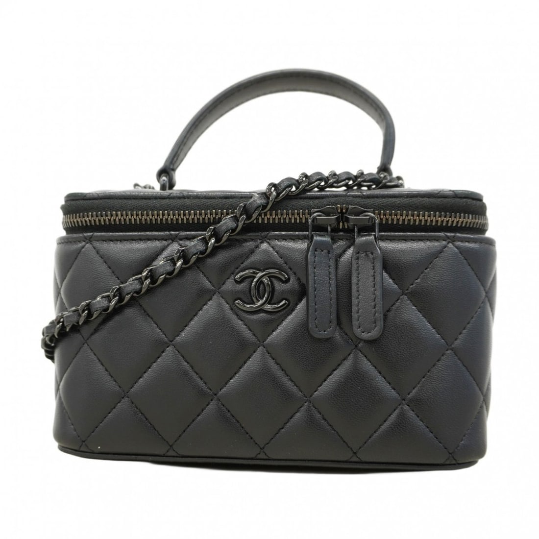 Chanel Matelasse Vanity Bag with Chain Shoulder Strap, Black Lambskin, 2-Way for Women: --- Catalog ---Category: SizeSize (HxWxD): 9.5cm x 16cm x 8cm / 3.74'' x 6.29'' x 3.14''Category: DesignType: Vanity bagColor: BlackGender: WomenMaterial: Leather Leather/Fur Type: LambskinCategory: G