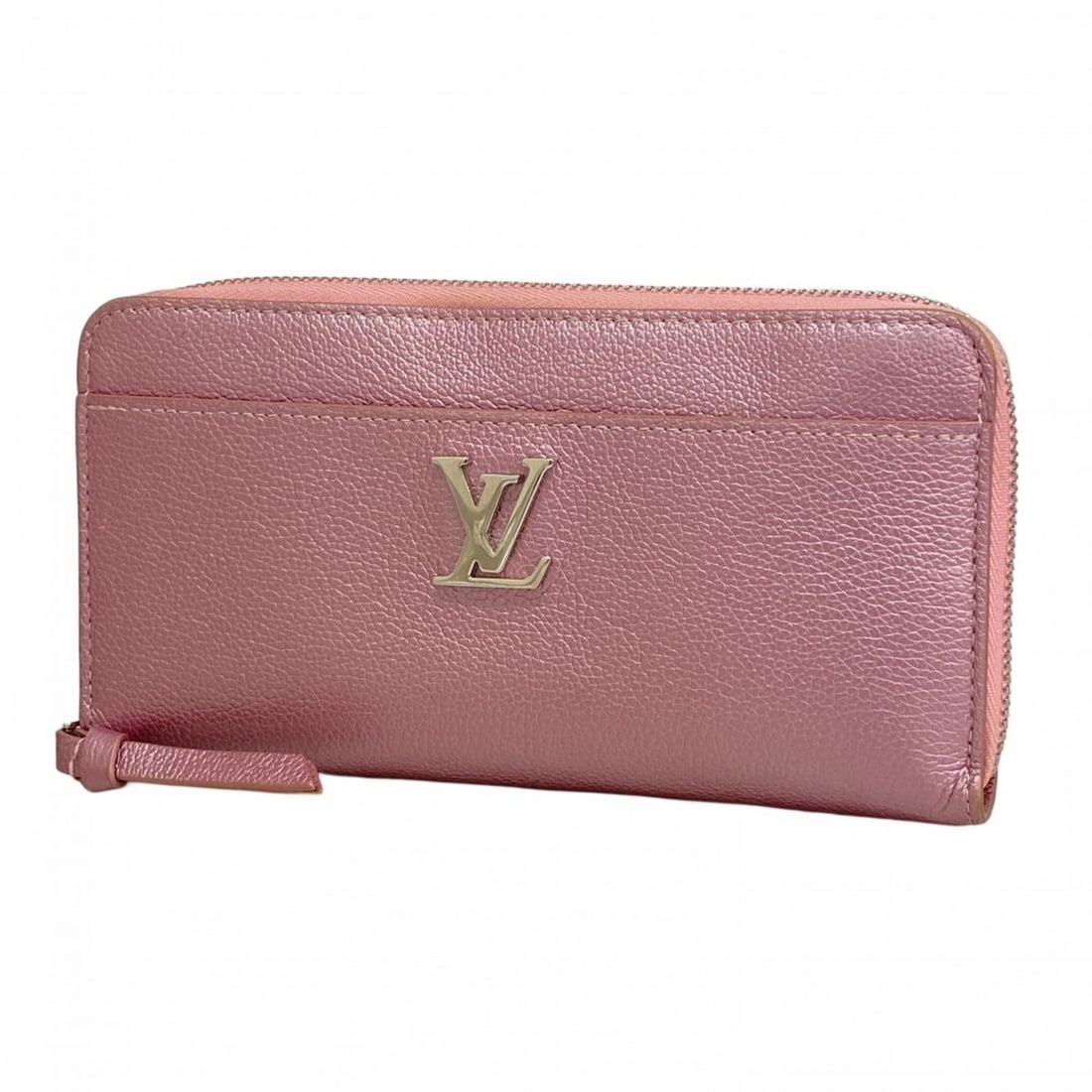 Louis Vuitton Zippy Lock Me Long Wallet M69812 Metallic Pink Women's: --- Catalog ---Category: SizeSize (HxWxD): 11cm x 19.5cm x 2.5cm / 4.33'' x 7.67'' x 0.98''Category: DesignType: Long wallet (bi-fold)Color: Metallic pinkGender: WomenCategory: GeneralMPN: M69812Brand