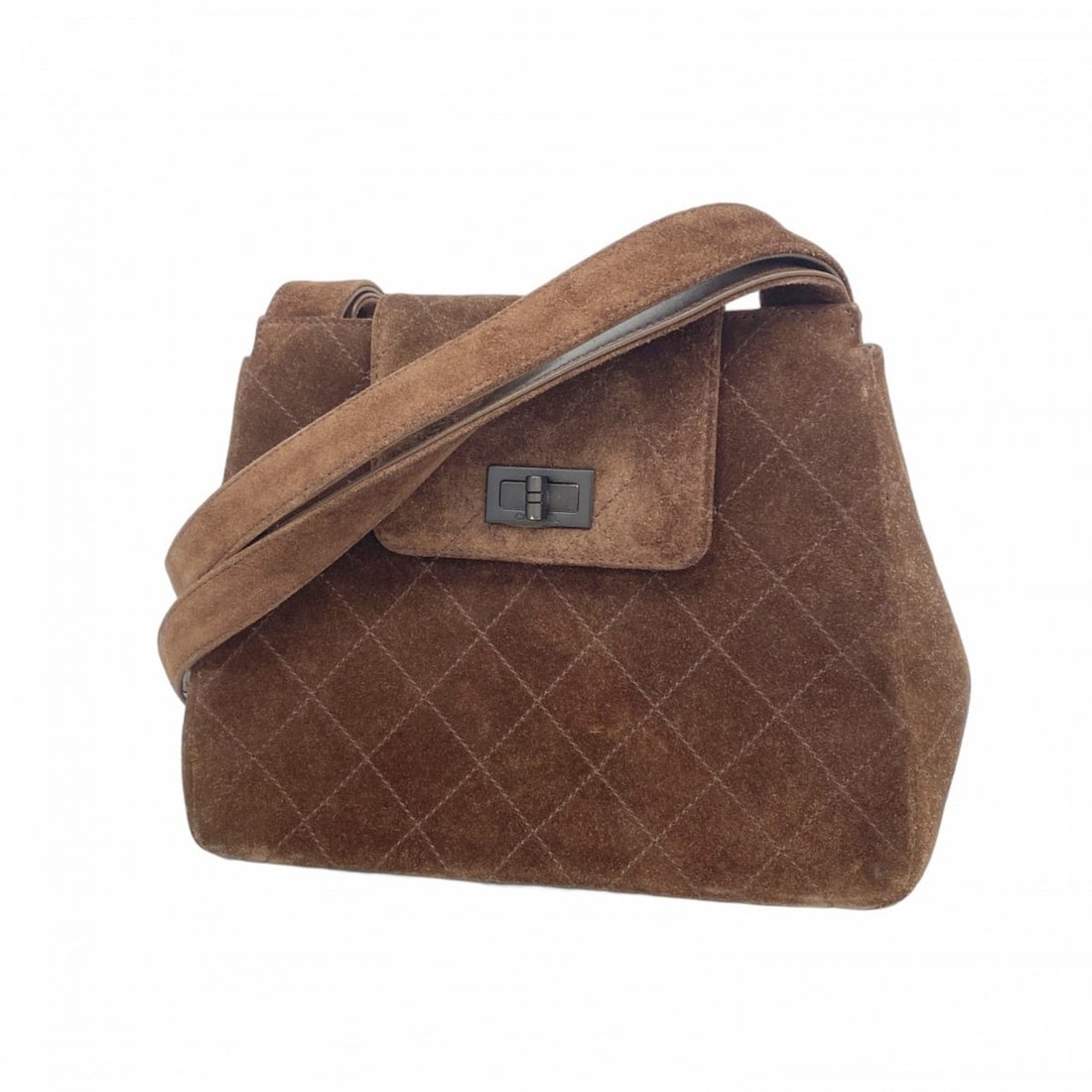 Chanel 2.55 Matelasse Suede Shoulder Bag, Brown, Women's: --- Catalog ---Category: SizeSize (HxWxD): 20.5cm x 26cm x 9cm / 8.07'' x 10.23'' x 3.54''Category: DesignType: Shoulder bagColor: BrownGender: WomenMaterial: Suede Category: GeneralBrand: Chanel--- I