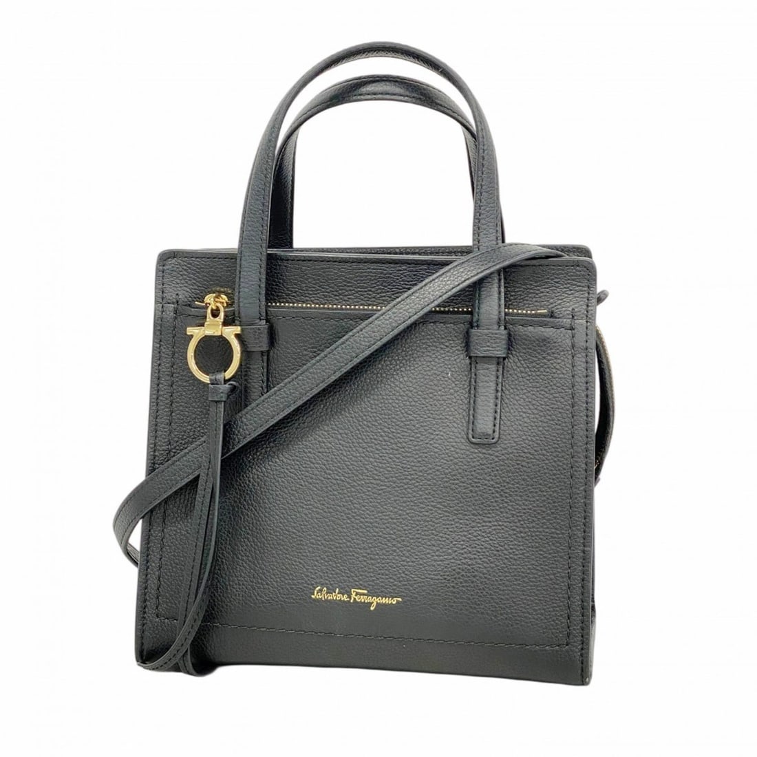 Salvatore Ferragamo Gancini Leather Handbag, Black, 2-Way Bag for Women: --- Catalog ---Category: SizeSize (HxWxD): 21cm x 23.5cm x 13cm / 8.26'' x 9.25'' x 5.11''Category: DesignType: HandbagColor: BlackGender: WomenMaterial: Leather Hardware Color: GoldCategory: GeneralB