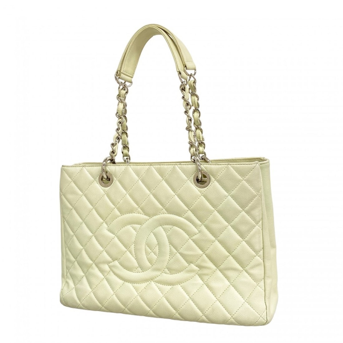 Chanel Matelasse Chain Tote Bag in Caviar Skin, White, Women's: --- Catalog ---Category: SizeSize (HxWxD): 24.5cm x 33cm x 13cm / 9.64'' x 12.99'' x 5.11''Category: DesignType: Tote bagColor: WhiteGender: WomenMaterial: Grained Calfskin Hardware Color: SilverCateg