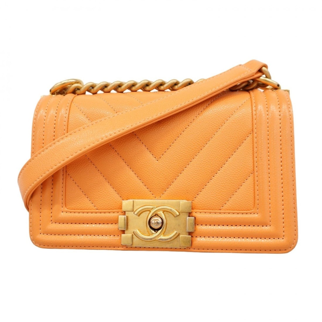 Chanel Shoulder Bag Boy Chain Caviar Skin Orange Women's: --- Catalog ---Category: SizeSize (HxWxD): 13.5cm x 20cm x 8cm / 5.31'' x 7.87'' x 3.14''Category: DesignType: Shoulder bagColor: OrangeGender: WomenMaterial: Grained Calfskin Hardware Color: GoldCate