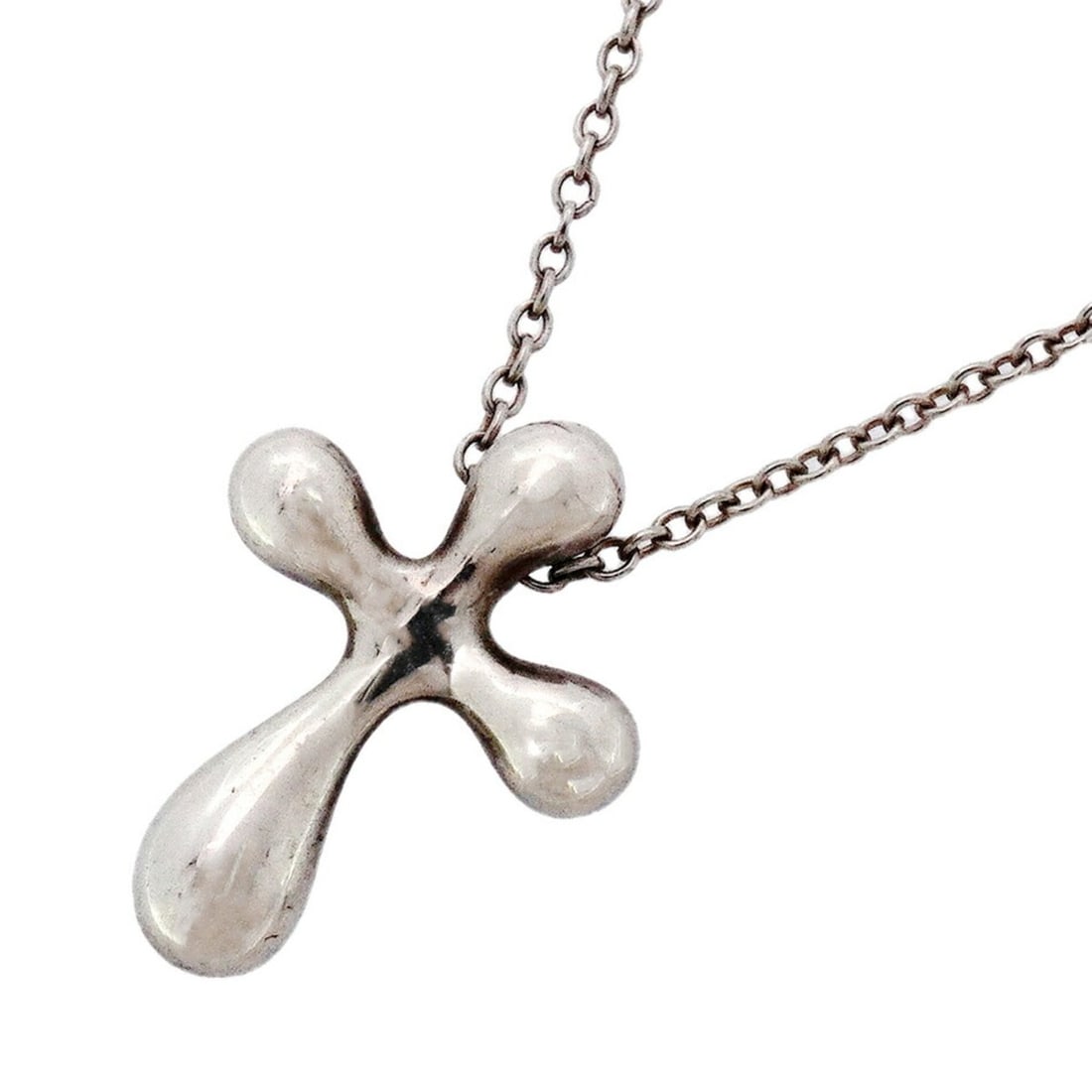 Tiffany Small Cross Necklace in Silver 925 for Women: --- Catalog ---Category: SizePendant Size: 15.8mm x 11.9mm / 0.62'' x 0.46''Neck Circumference: 42.5 cm / 16.73''Category: DesignGender: WomenMaterial: Silver 925Necklace Type: NecklaceCategory: Gener