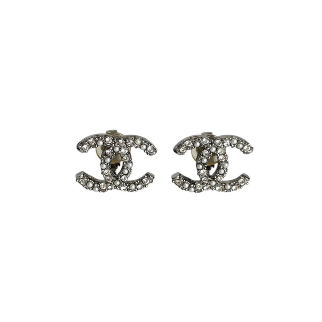 A20B CHANEL Rhinestone Coco Mark Clip Earrings, Silver, Women's, Luxs, Used Brand Clothing: --- Catalog ---Category: SizeSize (HxWxD): 14.00mm x 22.00mm / 0.55'' x 0.87''Category: DesignType: Clip earringsColor: SilverGender: WomenMaterial: RhinestoneCategory: GeneralBrand: Chanel--- Item Li