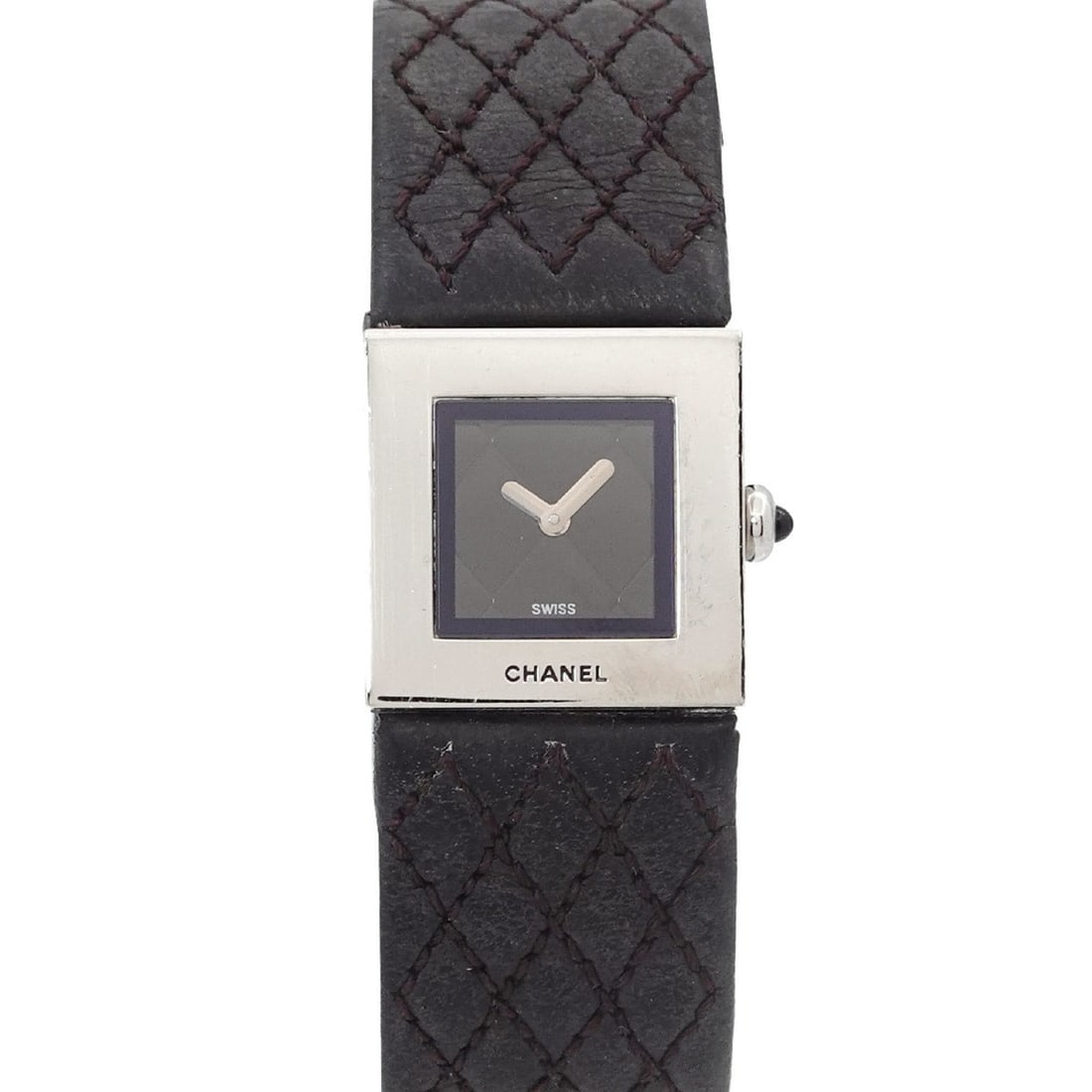 CHANEL Matelasse H0116 Women's Black Quartz Watch: --- Catalog ---Category: SizeWrist Size: 12cm - 16cm / 4.72'' - 6.29''Case Diameter: 19mm / 0.75''Category: DesignType: WristwatchGender: WomenColor (Dial): BlackMaterial (Band): Leather, Stainless st
