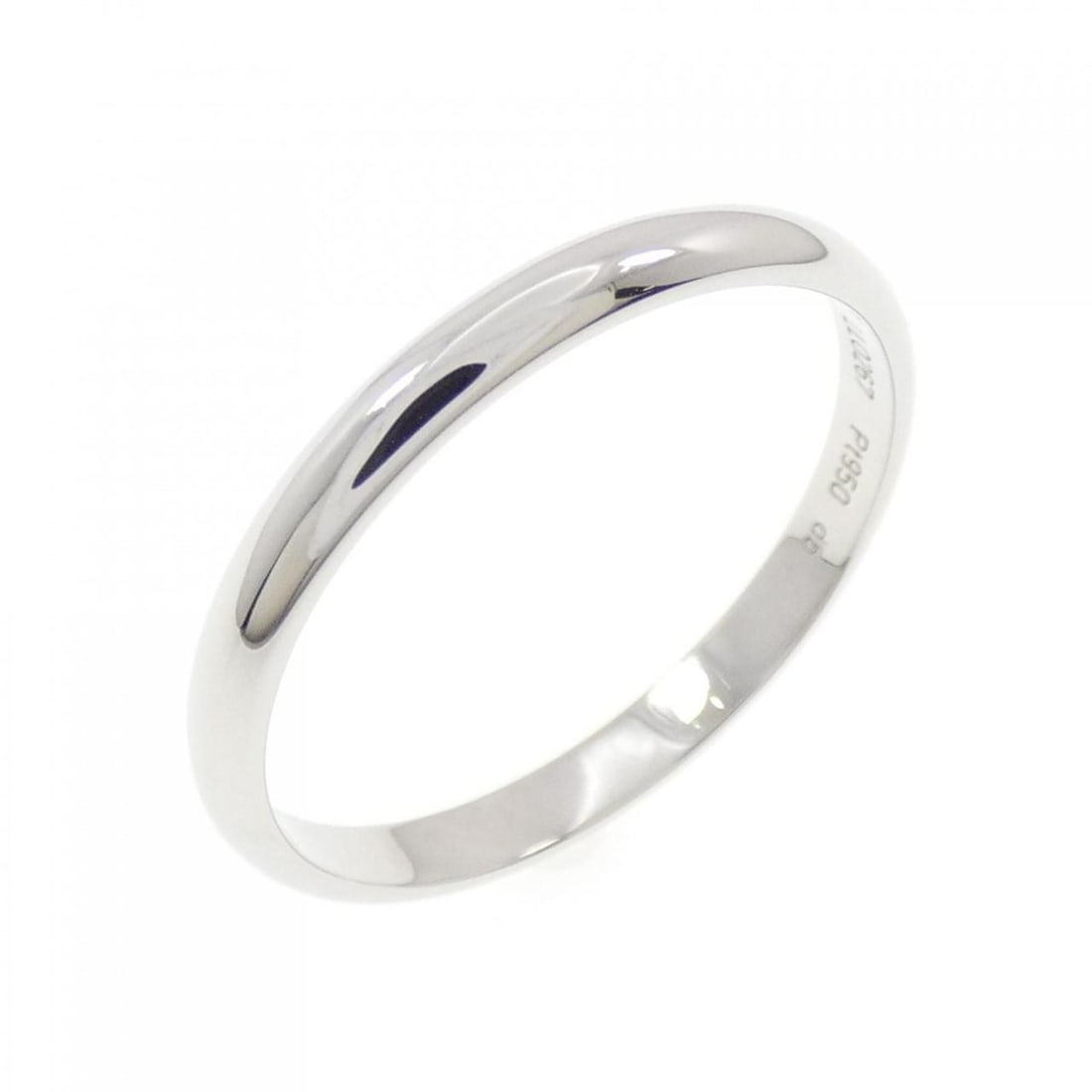 Cartier Wedding Ring: --- Catalog ---Category: SizeWidth: 2.4mm / 0.09''Weight: 3.1g / 0.1oz.JP Size: 18US Size: 9Brand Size: 58Category: DesignType: Wedding ringMetal: PlatinumGender: Women,MenMetal Purity: