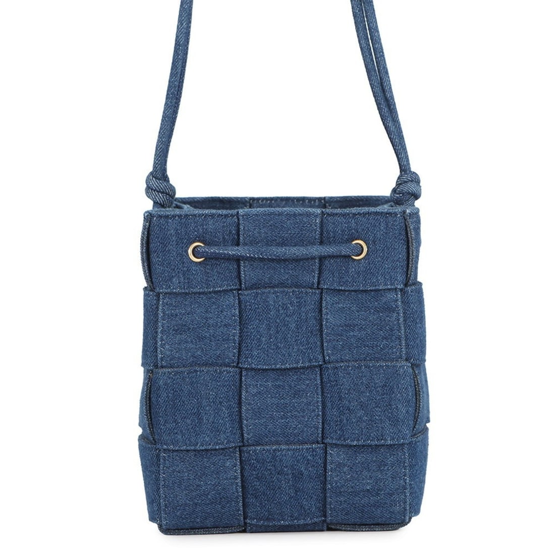 Bottega Veneta Intrecciato Small Cassette Bucket Denim Shoulder Bag 743789: --- Catalog ---Category: SizeWeight: 540g / 1.19lb.Size (HxWxD): 18cm x 14cm x 14cm / 7.08'' x 5.51'' x 5.51''Strap Length: 84cm / 33.07''Category: DesignType: Shoulder bagGender: WomenClosure: OpenMa