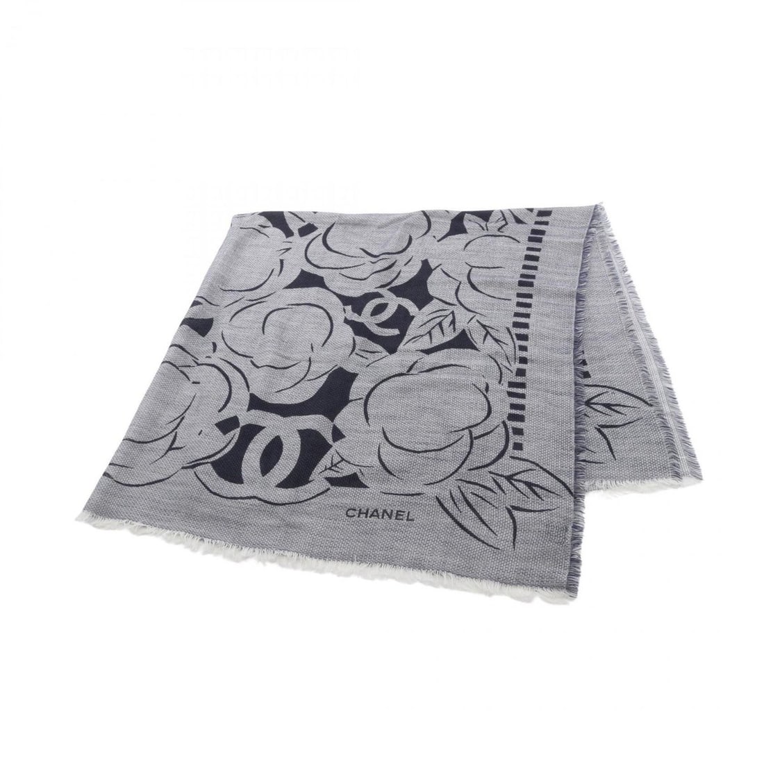 CHANEL Coco Mark Camellia Scarf/Shawl Wool Silk Women's White Navy: --- Catalog ---Category: SizeSize (LxW): 1.3m x 1.3m / 51.18'' x 51.18''Category: DesignType: ScarfColor: Navy, WhiteGender: WomenMaterial: Wool , Silk Category: GeneralBrand: Chanel--- Item List