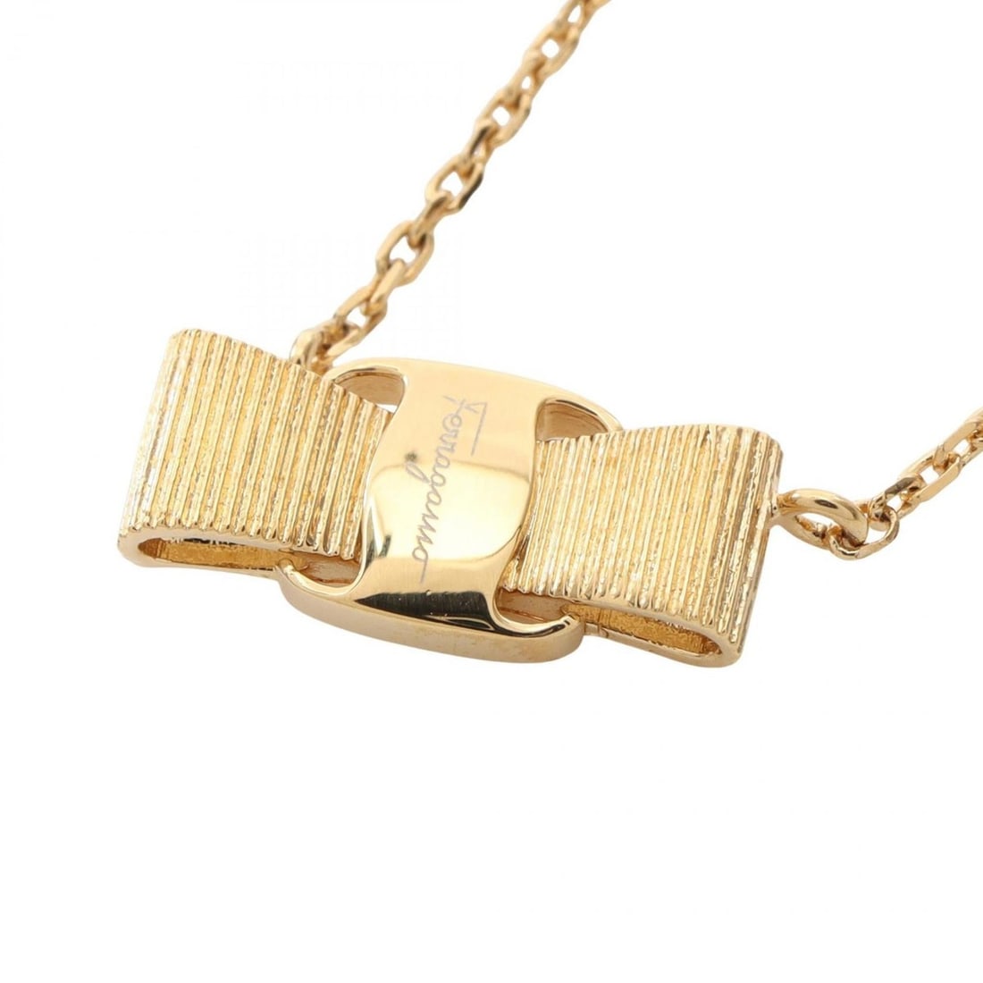 Salvatore Ferragamo Vara Ribbon Necklace, Gold Plated, Women's: --- Catalog ---Category: SizePendant Size: 9mm x 16mm / 0.35'' x 0.62''Neck Circumference: 43 cm - 48 cm / 16.92'' - 18.89''Category: DesignColor: GoldGender: WomenMaterial: Gold platingNecklace