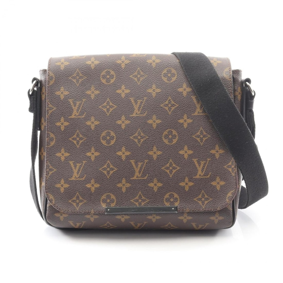 Louis Vuitton District PM Shoulder Bag, Coated Canvas and Leather, Monogram Macassar, Men's, Brown: --- Catalog ---Category: SizeSize (HxWxD): 25cm x 24cm x 9cm / 9.84'' x 9.44'' x 3.54''Category: DesignType: Shoulder bagColor: Black, Brown, Monogram MacassarGender: MenMaterial: Coated canvas , Leat