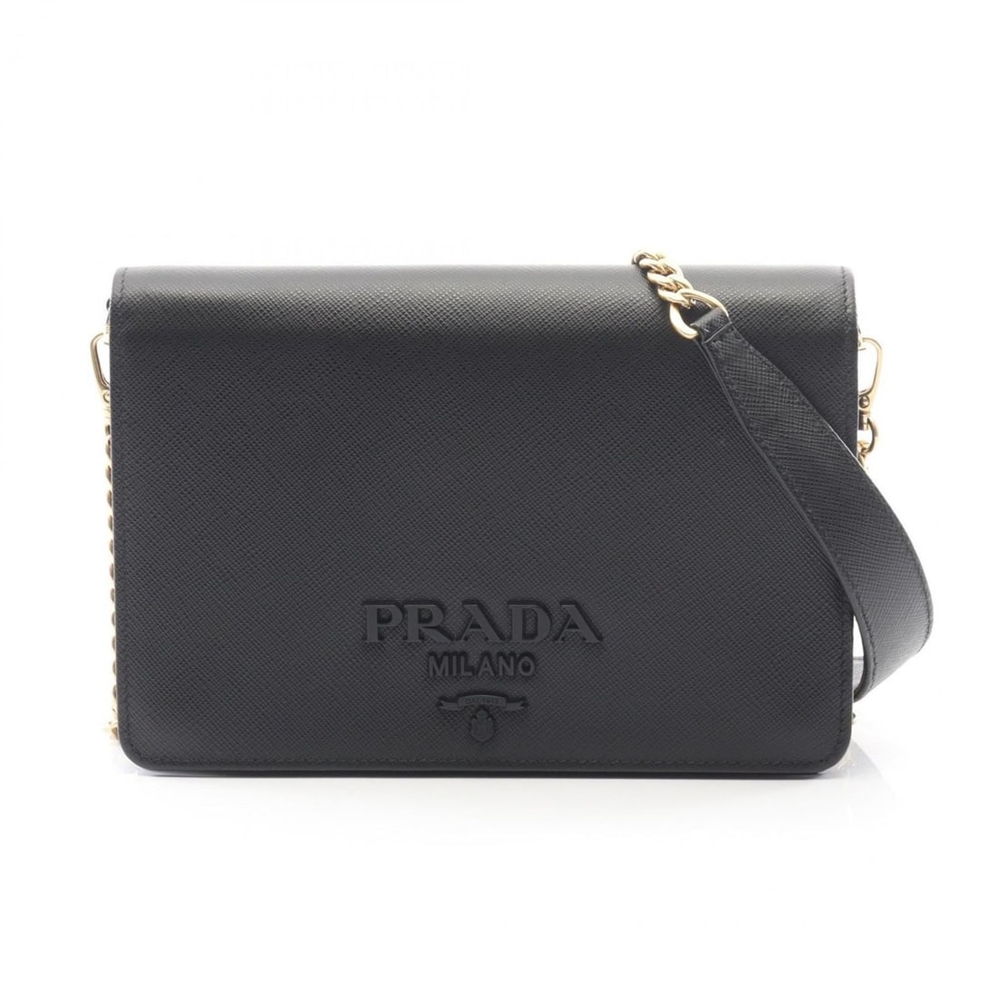 Prada SAFFIANO LUX Shoulder Bag in Saffiano Leather, Women's, Black, 1BP012: --- Catalog ---Category: SizeSize (HxWxD): 13.5cm x 20cm x 4cm / 5.31'' x 7.87'' x 1.57''Category: DesignType: Shoulder bagColor: BlackGender: WomenMaterial: Leather Leather/Fur Type: Saffiano leather