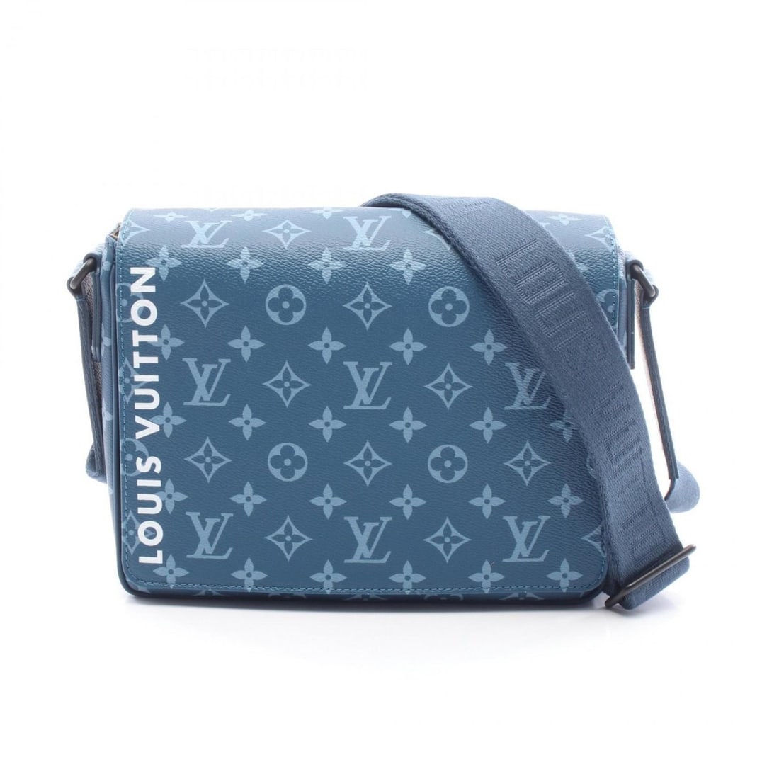 Louis Vuitton District PM NV3 Shoulder Bag in Coated Canvas with Monogram Design, Blue, Men's,: --- Catalog ---Category: SizeSize (HxWxD): 21cm x 274cm x 7cm / 8.26'' x 107.87'' x 2.75''Category: DesignType: Shoulder bagColor: BlueGender: MenMaterial: Coated canvas Category: GeneralMPN: M23785Br