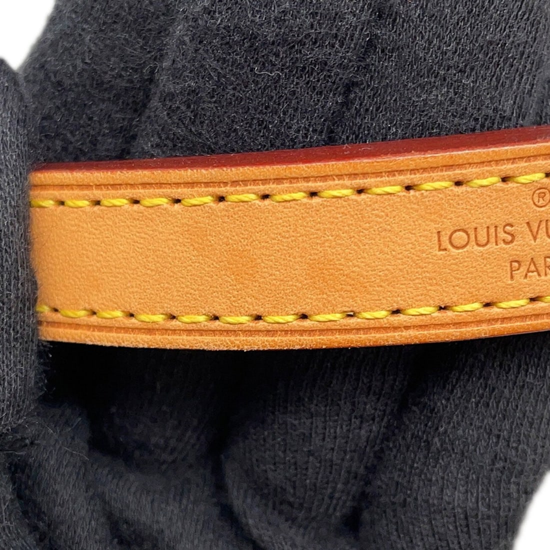 Van Cleef & Arpels Romance Ring - 12