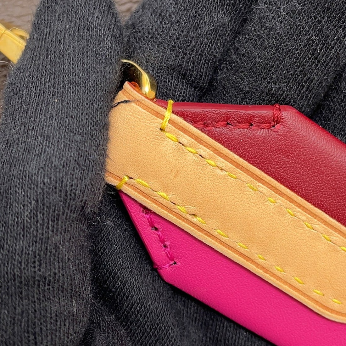 Van Cleef & Arpels Romance Ring - 16