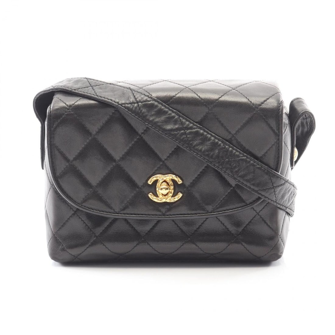 CHANEL Matelasse Shoulder Bag, Lambskin Leather, Women's, Black: --- Catalog ---Category: SizeSize (HxWxD): 14cm x 18cm x 8cm / 5.51'' x 7.08'' x 3.14''Category: DesignType: Shoulder bagColor: BlackGender: WomenMaterial: Leather Leather/Fur Type: LambskinCategory: