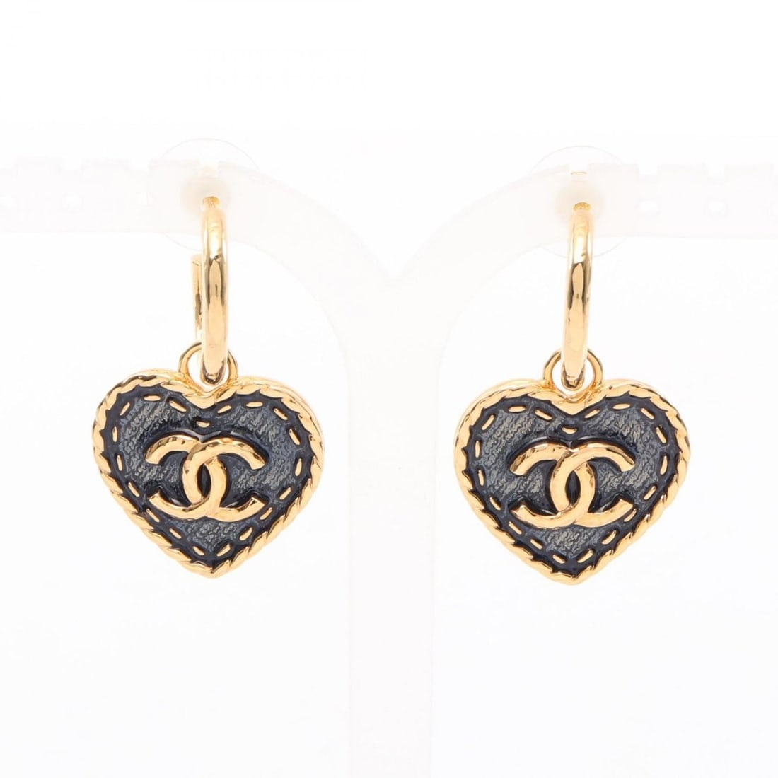 CHANEL Coco Mark Denim Earrings, Gold Plated, Women's, and Blue: --- Catalog ---Category: SizeSize (HxWxD): 22.00mm x 25.00mm / 0.87'' x 0.98''Category: DesignType: Drop earringsColor: Blue, GoldGender: WomenMaterial: Gold platingCategory: GeneralBrand: Chanel--- I