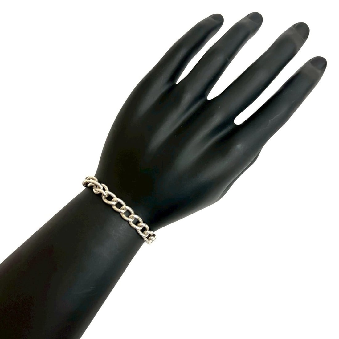 TIFFANY & Co. Tiffany Twisted Rope Bracelet, 925 Sterling Silver, Chain Bangle, 56753: --- Catalog ---Category: SizeLength: 20cm / 7.87''Category: DesignType: Charm braceletColor: SilverGender: WomenMaterial: Silver 925Category: GeneralBrand: Tiffany--- Item List ---Section: ConditionRa