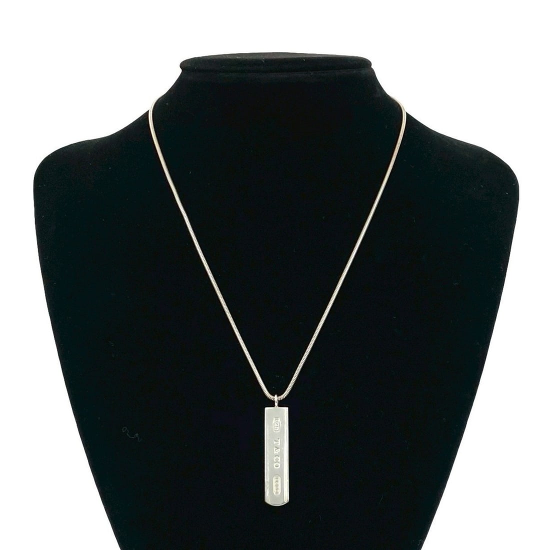 TIFFANY & Co. 1837 Narrow Bar Necklace in Sterling Silver, Pendant, 30465: --- Catalog ---Category: SizePendant Size: 35mm x 8mm / 1.37'' x 0.31''Neck Circumference: 45 cm / 17.71''Category: DesignColor: SilverGender: WomenMaterial: Silver 925Pendant Type: PendantNecklace Ty