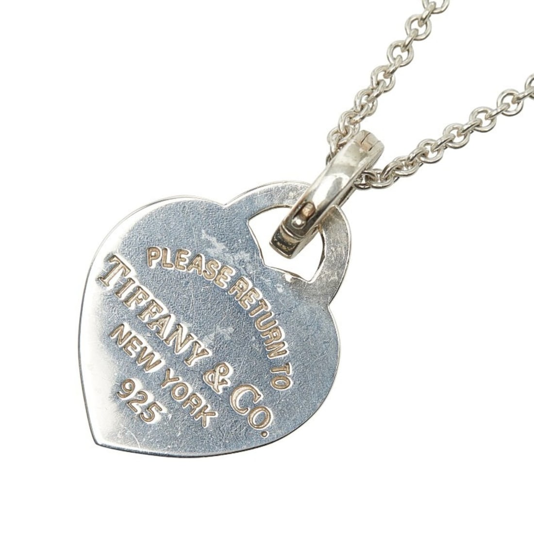 Tiffany & Co. Return to Heart Tag Necklace in 925 Sterling Silver for Women. TIFFANY: --- Catalog ---Category: SizeWeight: 5.5g / 0.19oz.Pendant Size: 19.7mm x 15.8mm / 0.77'' x 0.62''Category: DesignMetal: SilverGender: WomenMetal Purity: Silver925Necklace Type: NecklaceCategory: Gene