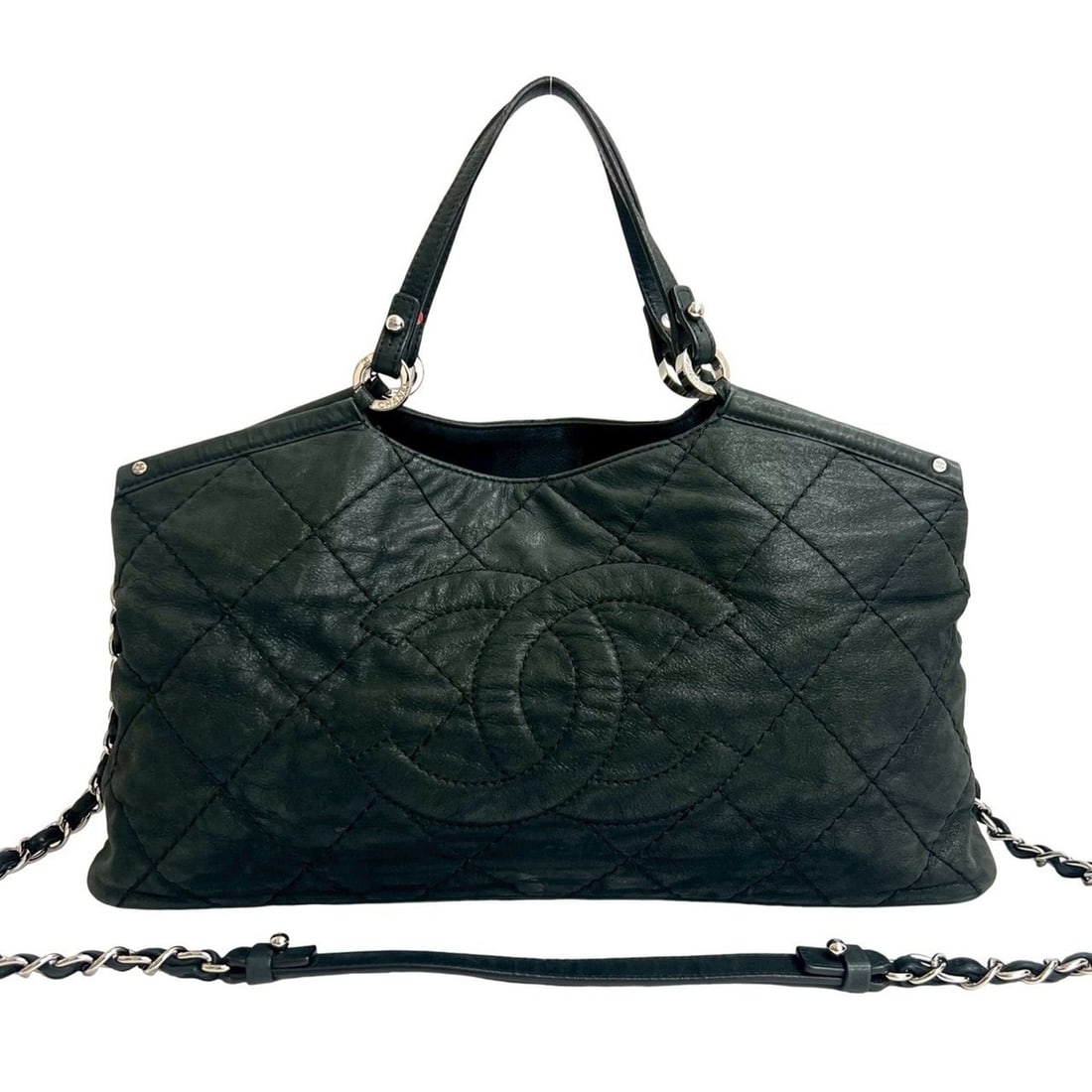 CHANEL Matelasse Coco Mark Leather 2-Way Shoulder Bag/Handbag Black 32094: --- Catalog ---Category: SizeSize (HxWxD): 20cm x 39cm x 17cm / 7.87'' x 15.35'' x 6.69''Category: DesignType: Handbag, Shoulder bagColor: BlackGender: WomenMaterial: Leather Category: GeneralBrand: C