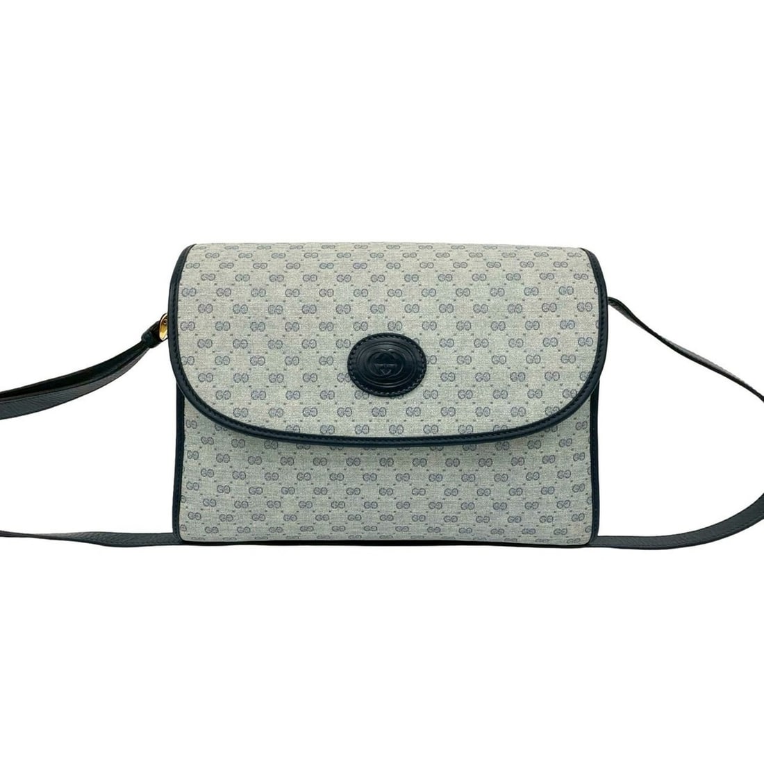 GUCCI Old Gucci Micro GG Logo Leather Shoulder Bag/Pochette/Sacoche in Navy 27471: --- Catalog ---Category: SizeSize (HxWxD): 18cm x 26cm x 7cm / 7.08'' x 10.23'' x 2.75''Category: DesignType: Pochette, Shoulder bagColor: NavyGender: WomenMaterial: Leather , PVC Category: GeneralBra