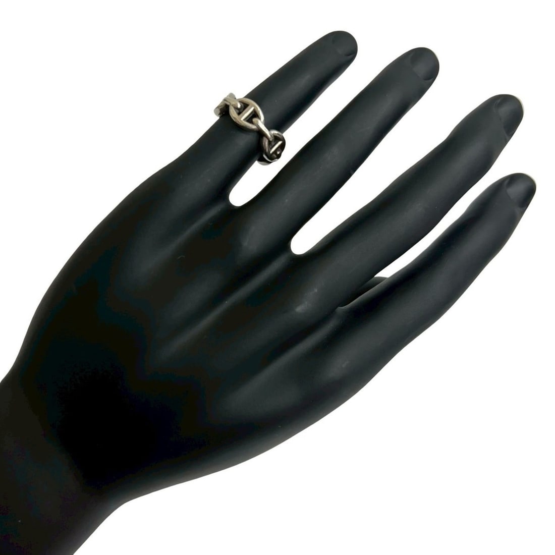 HERMES Enchaine Silver 925 Ring, Size 11, Men's and Women's Jewelry, 30563: --- Catalog ---Category: SizeJP Size: 11US Size: 6Category: DesignType: Band ringColor: SilverGender: Men,WomenMaterial: Silver 925Category: GeneralBrand: Hermes--- Item List ---Section: ConditionRank