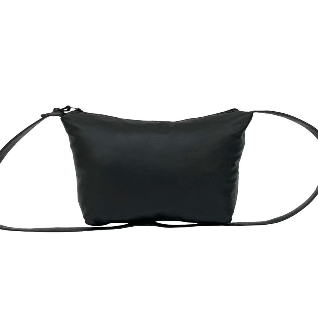 LOEWE Anagram Logo Nappa Leather Shoulder Bag/Pochette/Sacoche Black 27339: --- Catalog ---Category: SizeSize (HxWxD): 20cm x 31cm x 6cm / 7.87'' x 12.2'' x 2.36''Category: DesignType: Pochette, Shoulder bagColor: BlackGender: WomenMaterial: Leather Category: GeneralBrand: Lo