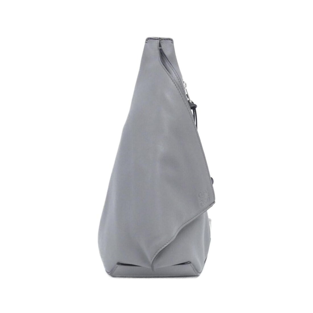 Loewe Anton Sling Shoulder Bag B511A09X10: --- Catalog ---Category: SizeSize (HxWxD): 34cm x 17cm x 11cm / 13.38'' x 6.69'' x 4.33''Category: DesignType: Shoulder bagColor: GrayGender: Men,WomenMaterial: Jacquard , Leather Category: