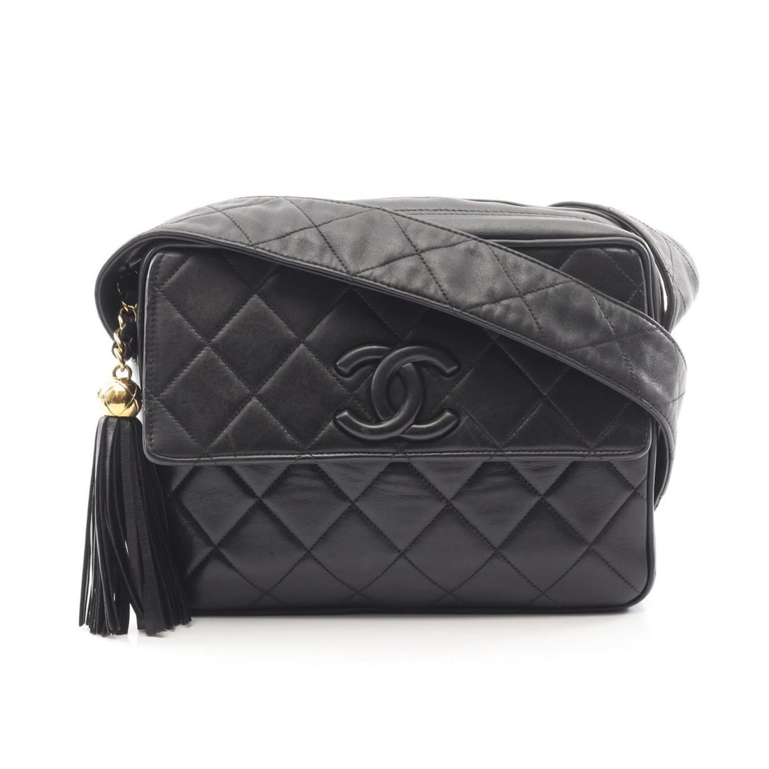 CHANEL Matelasse Shoulder Bag, Lambskin Leather, Women's, Black: --- Catalog ---Category: SizeSize (HxWxD): 17cm x 22cm x 7cm / 6.69'' x 8.66'' x 2.75''Category: DesignType: Shoulder bagColor: BlackGender: WomenMaterial: Leather Leather/Fur Type: LambskinCategory: