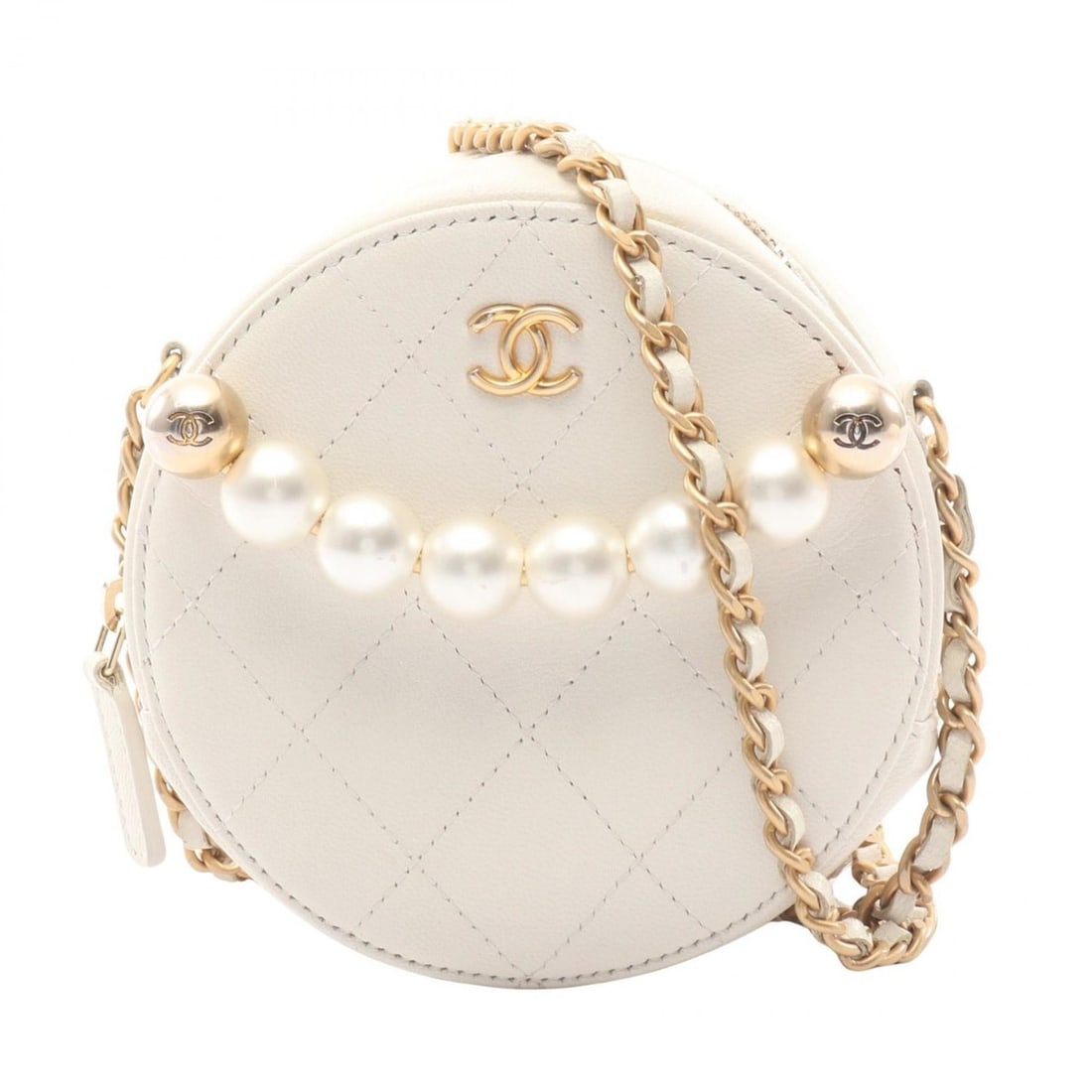 CHANEL Matelasse Round Mini Shoulder Bag in Lambskin Leather, White, Women's, AP0999: --- Catalog ---Category: SizeSize (HxWxD): 12cm x 12cm x 5.5cm / 4.72'' x 4.72'' x 2.16''Category: DesignType: Shoulder bagColor: WhiteGender: WomenMaterial: Leather Leather/Fur Type: LambskinCategory