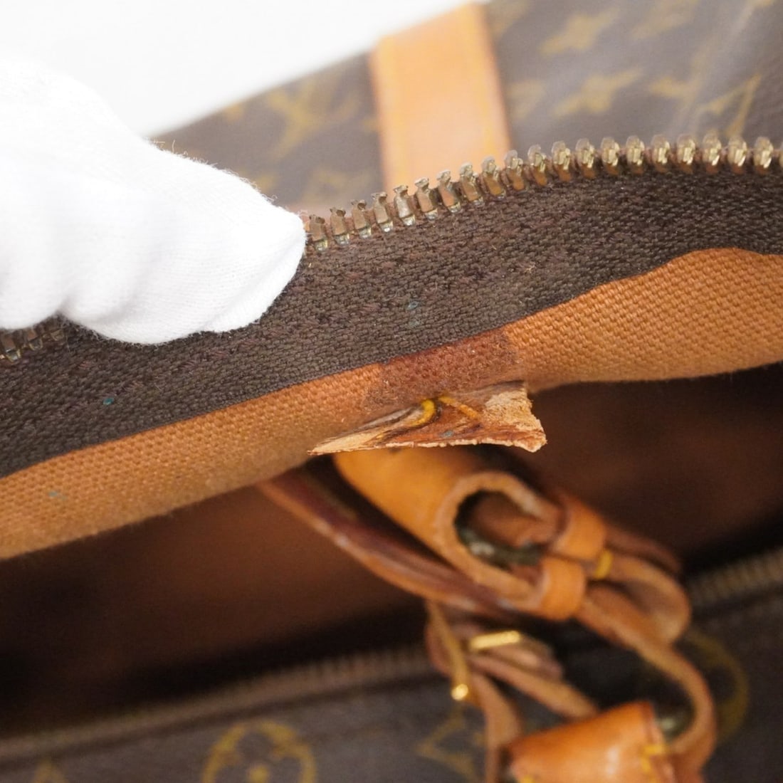 Hermès Carousel 077327FP Badge - 16