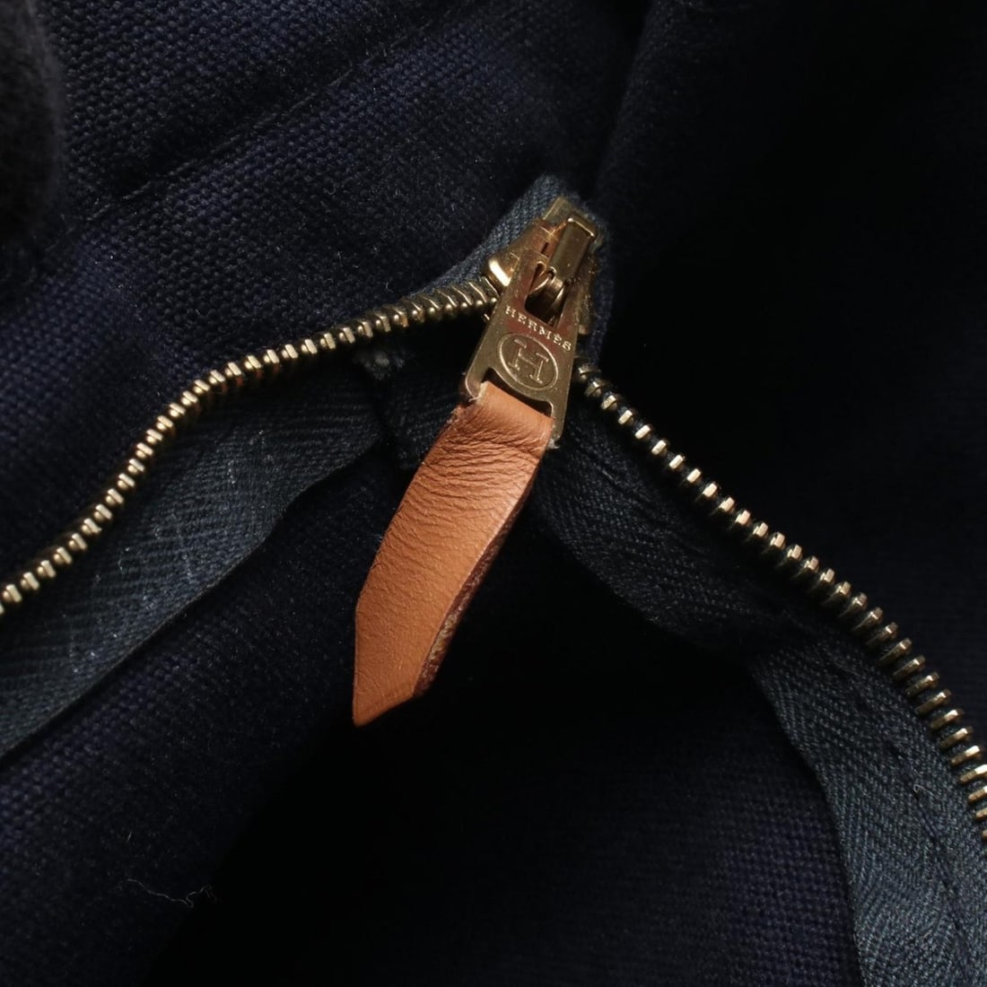 Hermès Carousel 077327FP Badge - 5