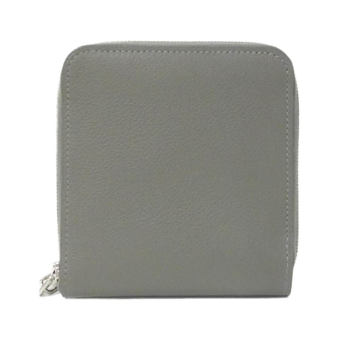 Hermes Hermès Zip En Go 2 Compact Chaine d'Ancre 084212CK Wallet: --- Catalog ---Category: SizeSize (HxWxD): 10.5cm x 1.5cm x 1.5cm / 4.13'' x 0.59'' x 0.59''Category: DesignType: Wallet (bi-fold)Color: GrayGender: MenCategory: GeneralMPN: 084212CKBrand: Hermes--- I