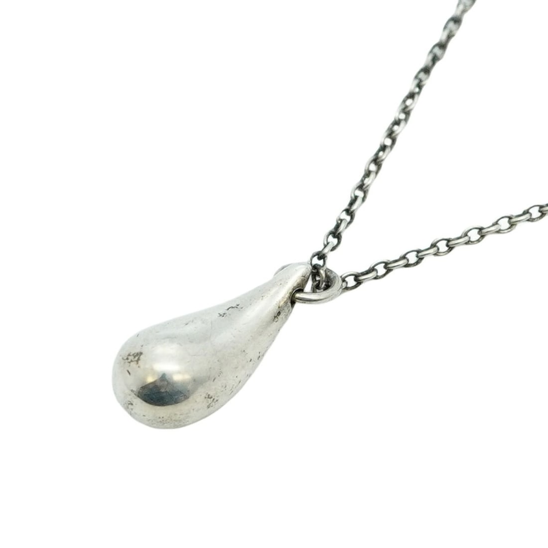Tiffany Teardrop Necklace in Silver 925 for Women: --- Catalog ---Category: SizePendant Size: 14.1mm x 5.5mm / 0.55'' x 0.21''Neck Circumference: 41 cm / 16.14''Category: DesignGender: WomenMaterial: Silver 925Necklace Type: NecklaceCategory: GeneralB