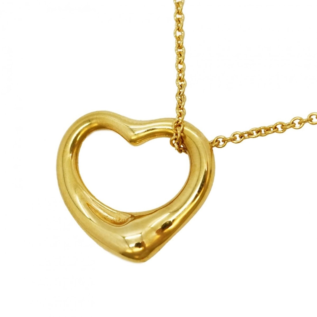 Tiffany Heart Necklace in 18KYG Yellow Gold for Women: --- Catalog ---Category: SizePendant Size: 14.2mm x 15.7mm / 0.55'' x 0.61''Neck Circumference: 40.5 cm / 15.94''Category: DesignGender: WomenMaterial: Yellow gold (18K)Necklace Type: NecklaceCategory