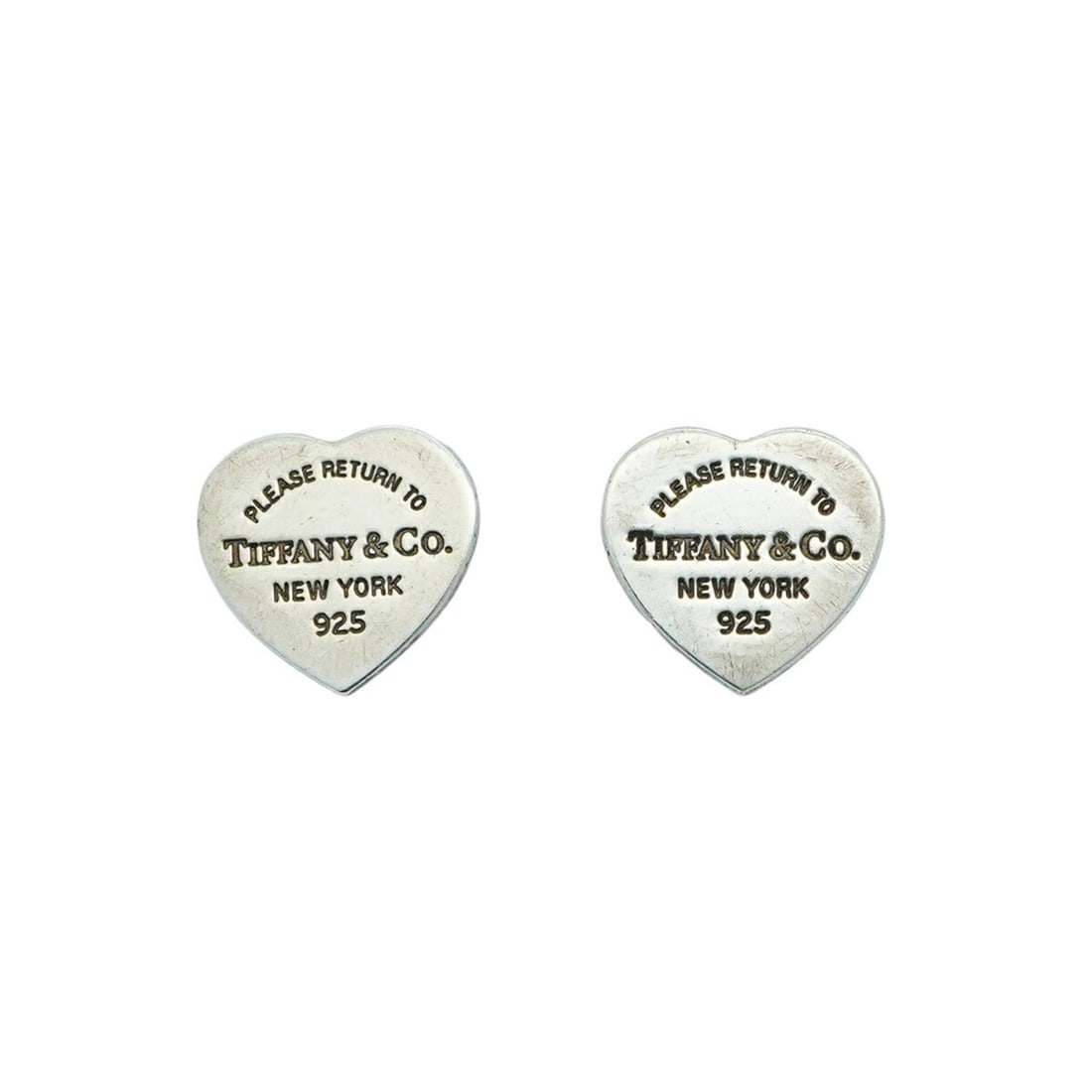 Tiffany Return to Heart earrings, 925 silver for women: --- Catalog ---Category: SizeSize (HxWxD): 9.60mm x 10.10mm / 0.38'' x 0.40''Category: DesignType: Stud earringsGender: WomenMaterial: Silver 925Category: GeneralBrand: Tiffany--- Item List ---Section