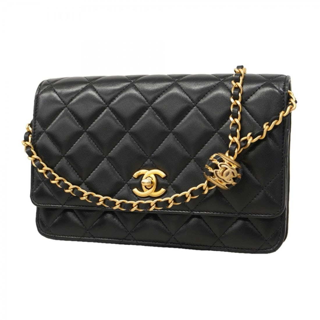 Chanel Matelasse Chain Shoulder Wallet, Lambskin, Black, Women's: --- Catalog ---Category: SizeSize (HxWxD): 12cm x 19cm x 4cm / 4.72'' x 7.48'' x 1.57''Category: DesignType: Chain/Shoulder walletColor: BlackGender: WomenMaterial: Leather Leather/Fur Type: LambskinC