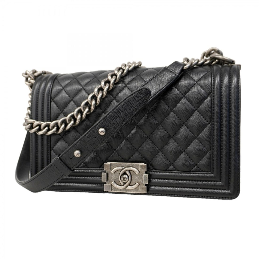 Chanel Shoulder Bag Boy Chain Caviar Skin Black Women's: --- Catalog ---Category: SizeSize (HxWxD): 15cm x 25cm x 7cm / 5.9'' x 9.84'' x 2.75''Category: DesignType: Shoulder bagColor: BlackGender: WomenMaterial: Grained Calfskin Hardware Color: SilverCatego